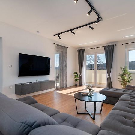 Olea Apartments 特罗吉尔 外观 照片